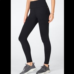 High-Waisted Leggings 7/8 - Small - GUC